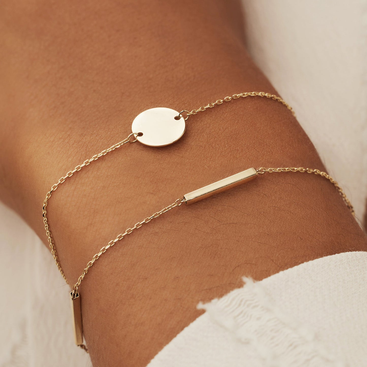 Golden Jeanne – Coin Detail Bracelet in 14K