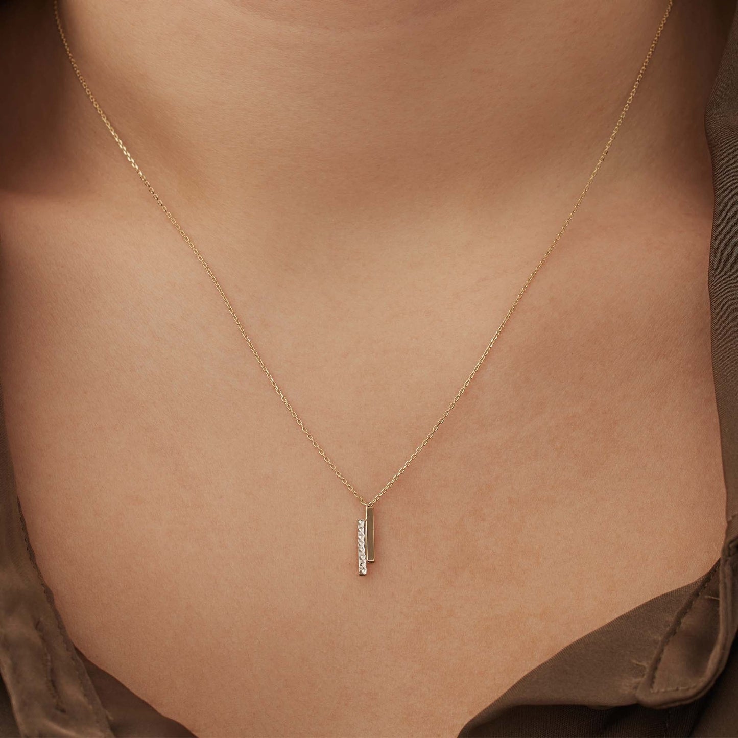 Alice 14 karat gold necklace with 2 rods