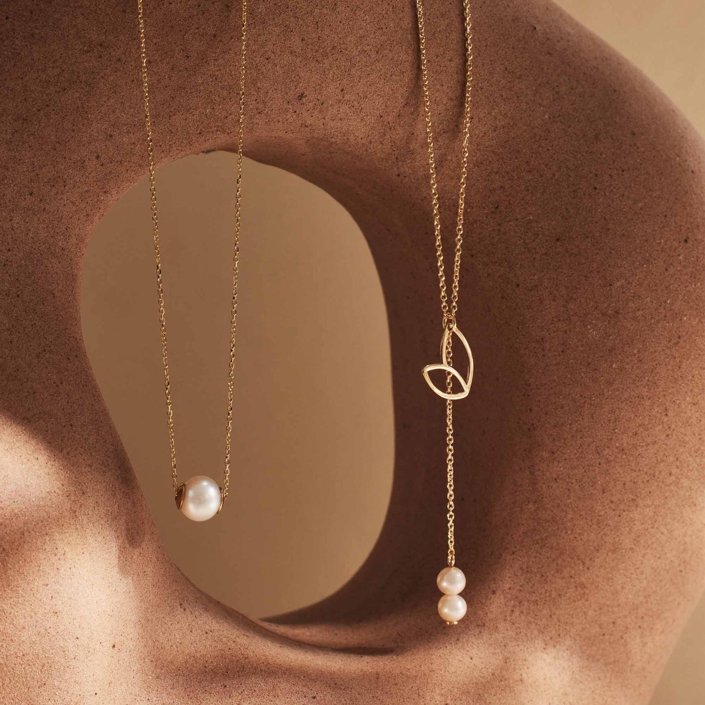 Belleville Pearl Drop – 14K Gold Luna Necklace