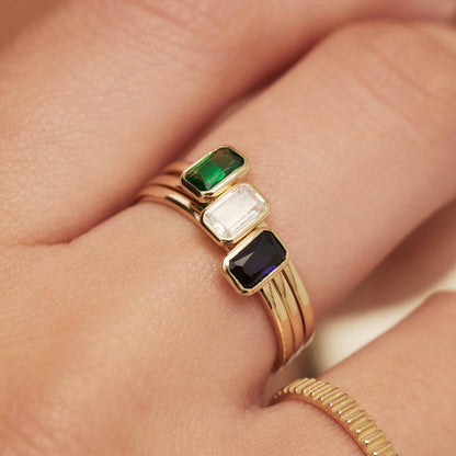 Baguette Genevieve 14 karat gold ring with white zirconia stone